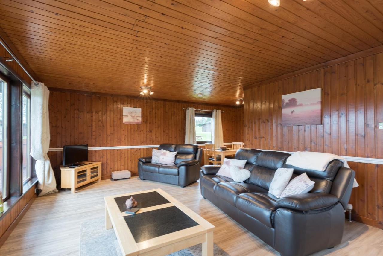Bluebell Lodge 9 With Hot Tub Newton Stewart Εξωτερικό φωτογραφία