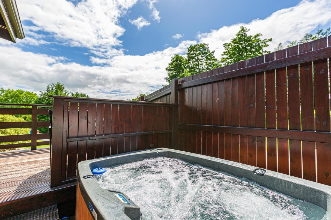 Bluebell Lodge 9 With Hot Tub Newton Stewart Εξωτερικό φωτογραφία